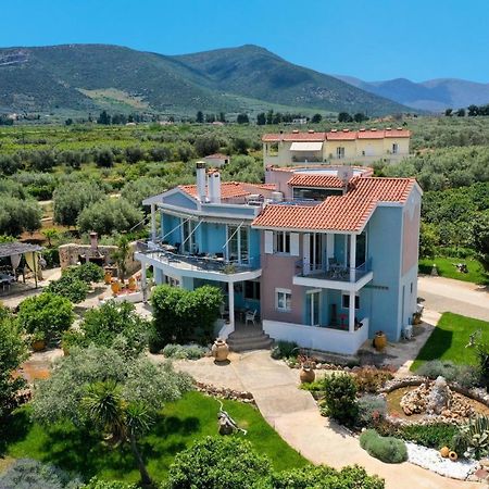 Beachfront Villa Samantha'S Paradise Kivérion Esterno foto