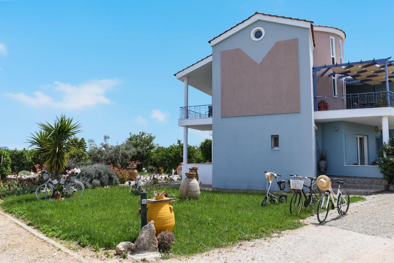 Beachfront Villa Samantha'S Paradise Kivérion Esterno foto